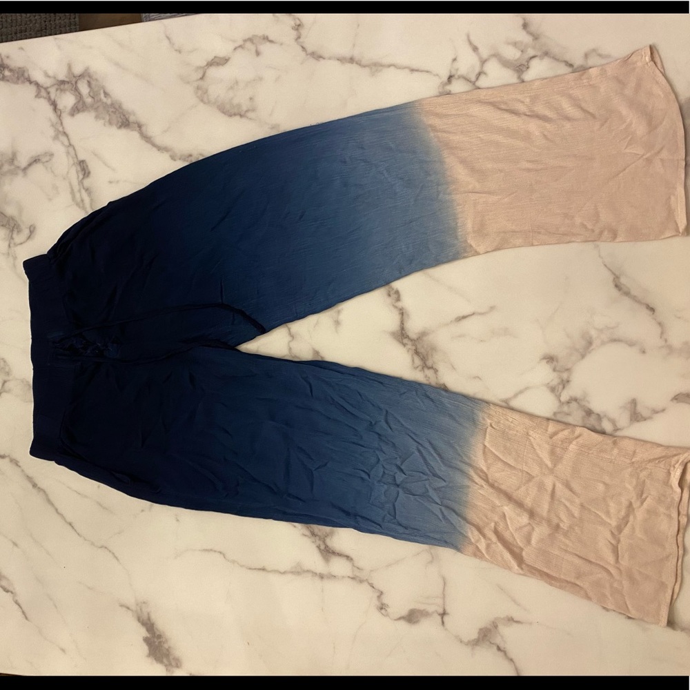 Blue/white ombré flowy pants SIZE: S